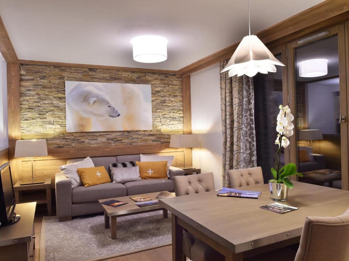 Appartement Raffine Aux Pieds Des Pistes Avec Parking Et Acces Fitness - Fr-1-562-52 Courchevel Exteriör bild